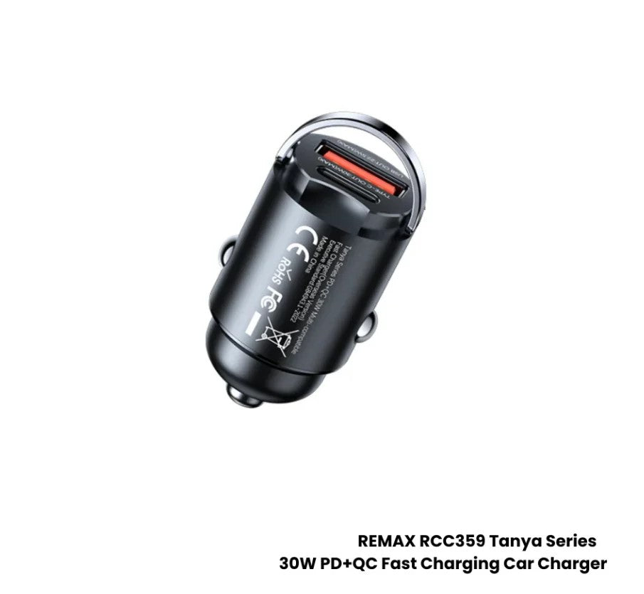 Close-up of the aluminum alloy finish and dual charging ports on REMAX RCC359